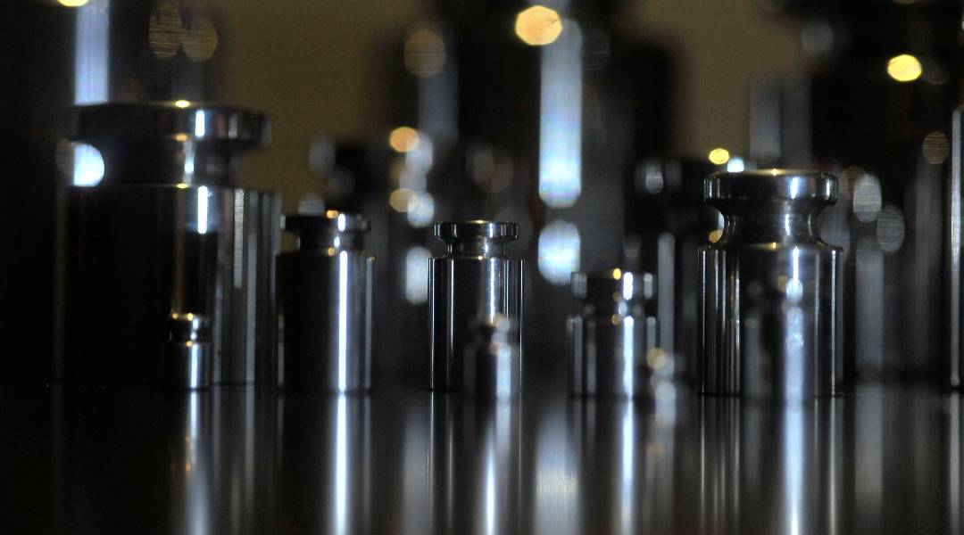 Cómo almacenar correctamente masas patrón para evitar deterioro